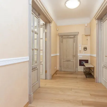 アパート Riga Old Town 2 Bedroom And Office Artdeco Apartment With Wifi And Tv リガ
