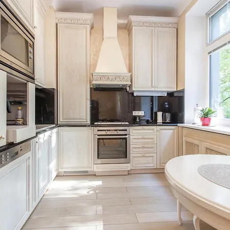 Riga Old Town 2 Bedroom And Office Artdeco Apartment With Wifi And Tv リガ